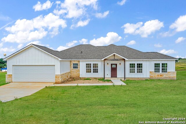 Details for 613 Lakeridge Ln, La Vernia, TX 78121