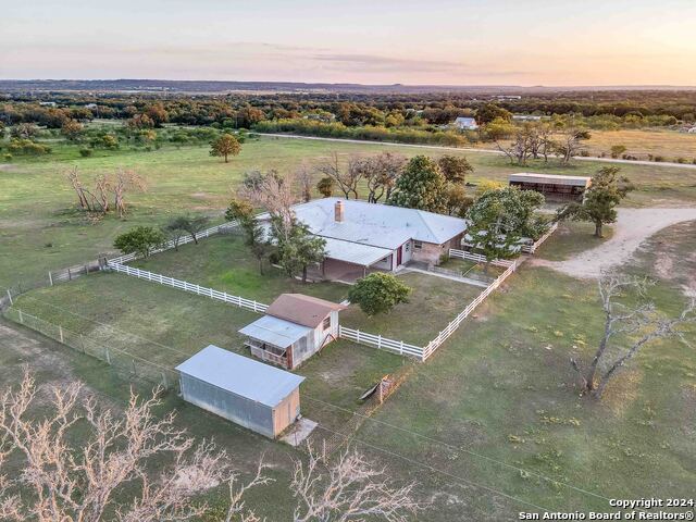 Details for 327 Otto Eckhardt, Fredericksburg, TX 78624