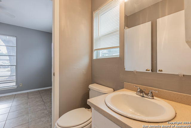 Image 21 of 29 For 4538 Longvale Dr