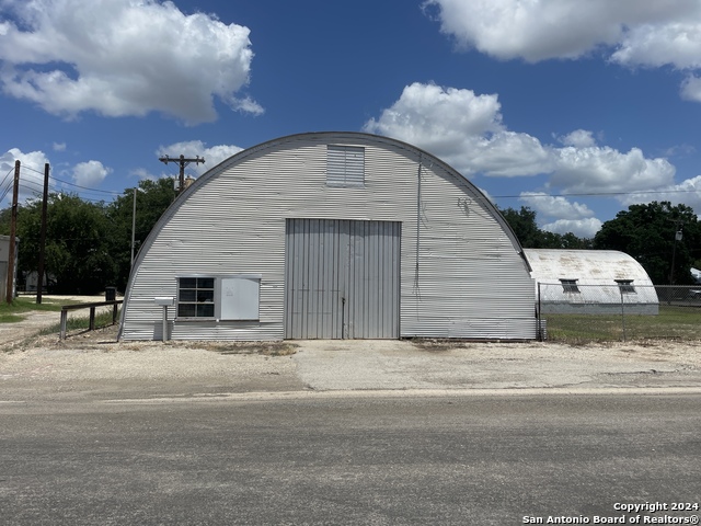 Listing photo id 1 for 1905 Avenue R