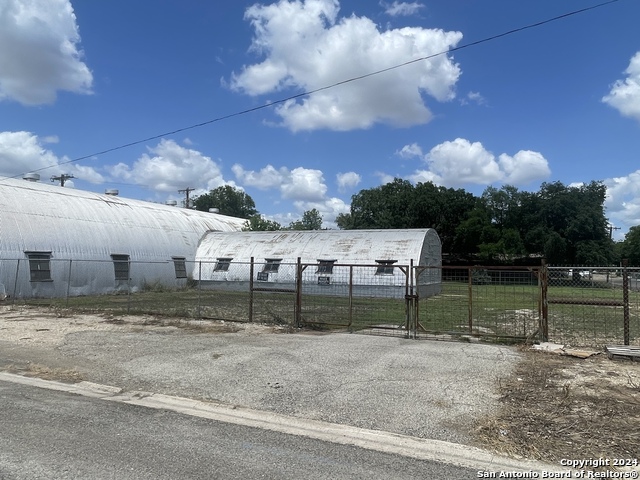 Listing photo id 2 for 1905 Avenue R