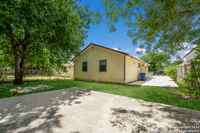 Image 29 of 31 For 319 Coyol St