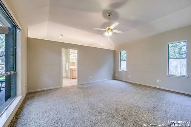 Image 10 of 29 For 18215 Crystal Ridge Dr