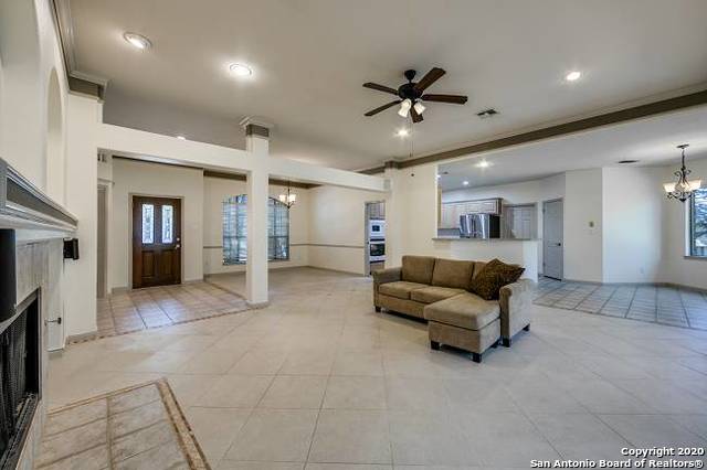 Image 5 of 29 For 18215 Crystal Ridge Dr