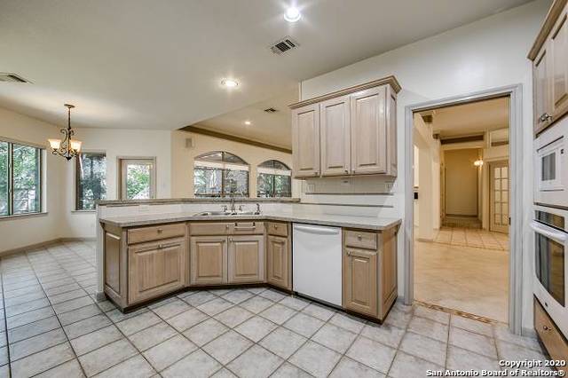 Image 8 of 29 For 18215 Crystal Ridge Dr