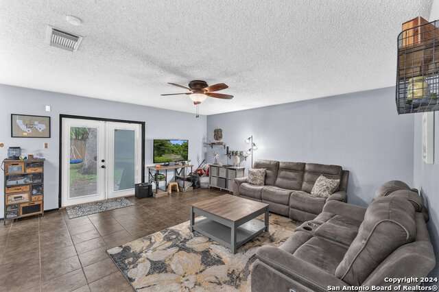 Image 9 of 26 For 9551 Maidenstone Dr