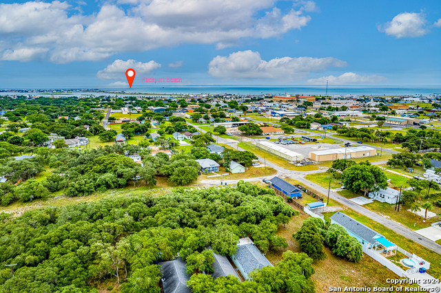 Details for 807 Moline St N, Rockport, TX 78382