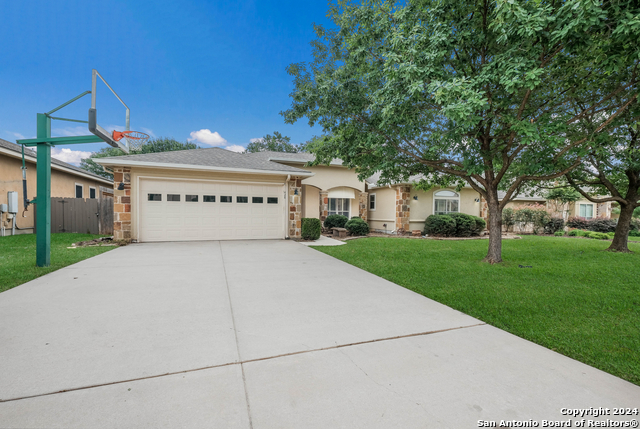 Details for 428 English Oaks Cir, Boerne, TX 78006