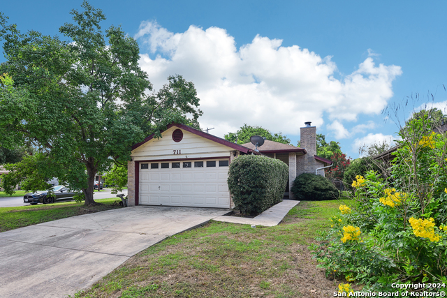 Details for 711 Briarbend Dr, New Braunfels, TX 78130