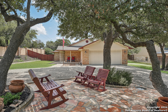 Details for 102 Misty Ln W, Kerrville, TX 78028