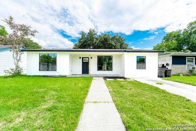 Details for 370 E Ackard Pl, San Antonio, TX 78221