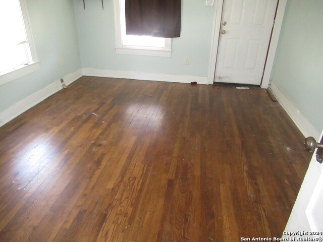 Image 11 of 21 For 1719 Hays St