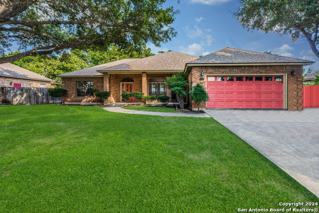 Details for 1073 Memorial Cir, New Braunfels, TX 78130