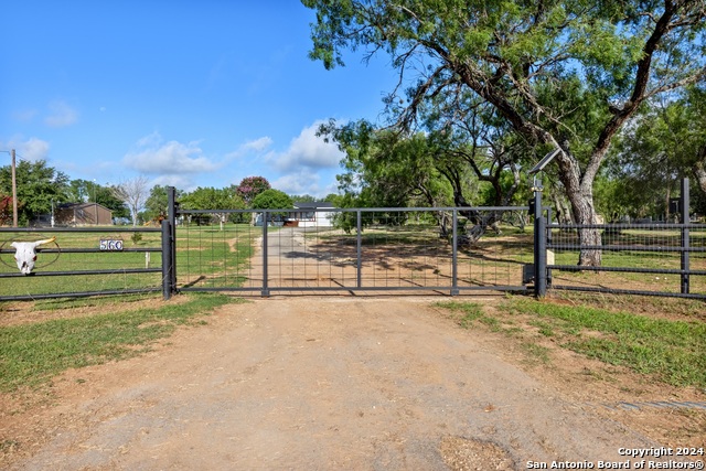 Details for 560 Southview, Lytle, TX 78052