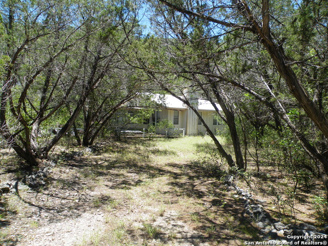 Details for 804 Bluff Creek Rd, Leakey, TX 78873