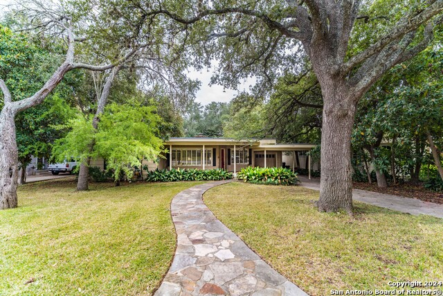 Details for 136 Fair Oaks Pl W, Alamo Heights, TX 78209