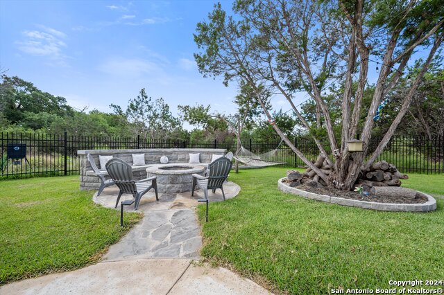 Listing photo id 36 for 26818 Harmony Hls