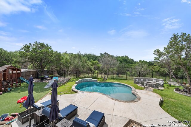 Listing photo id 39 for 26818 Harmony Hls