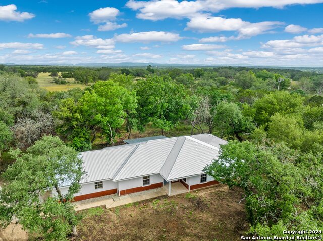 Details for 675 Lacey Dr, Bandera, TX 78003