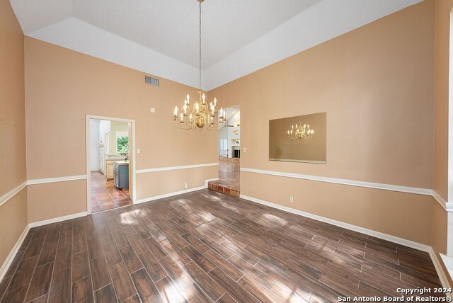 Image 10 of 81 For 206 Post Oak Way