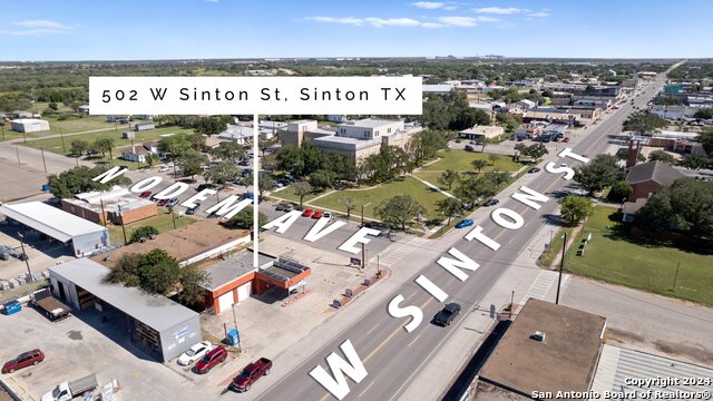 Details for 502 Sinton St W, Sinton, TX 78387