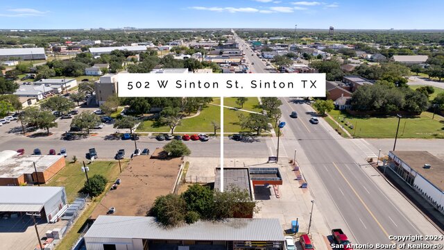 Image 4 of 21 For 502 Sinton St W