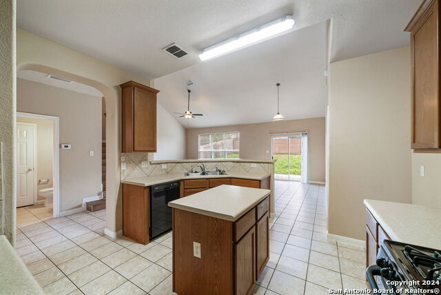 Image 8 of 25 For 25811 Copperas Ln