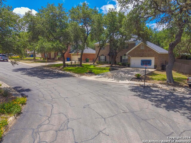 Image 43 of 47 For 8926 Shade Tree