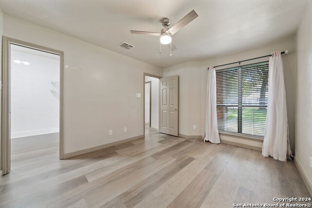 Image 15 of 25 For 4839 Brandeis St  413