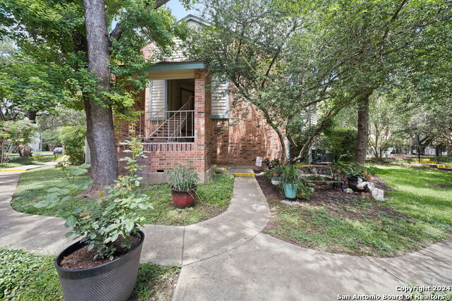 Image 24 of 25 For 4839 Brandeis St  413