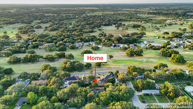 Details for 312 Sollock Dr, Devine, TX 78016