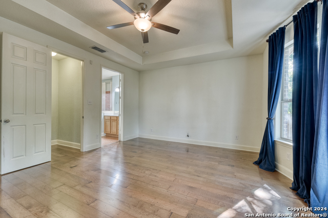 Image 21 of 41 For 24010 Briarbrook Way