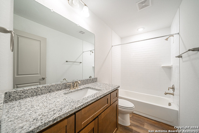 Image 12 of 19 For 7407 Gramercy Way  102