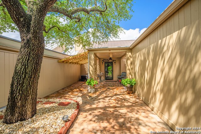 Details for 519 Fairway Drive, Kerrville, TX 78028