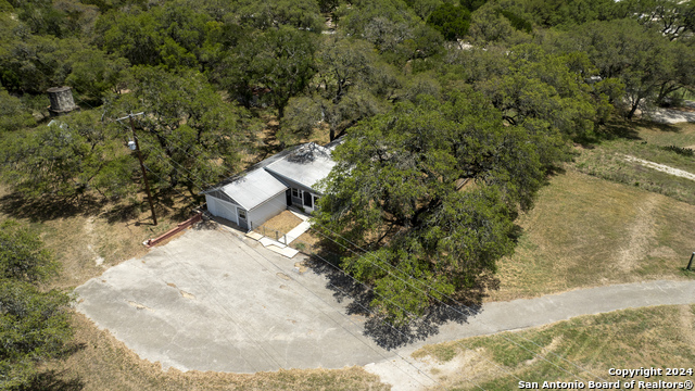 Listing photo id 5 for 11020 N Hwy 281