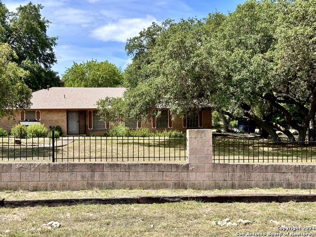 Details for 6674 Pembroke Rd, San Antonio, TX 78240