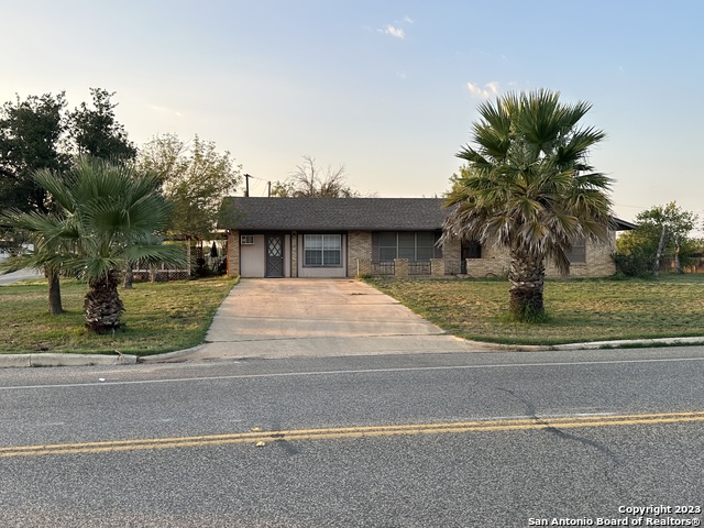 Details for 608 Leona St, Cotulla, TX 78014