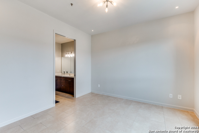 Image 10 of 23 For 17902 La Cantera Pkwy  512