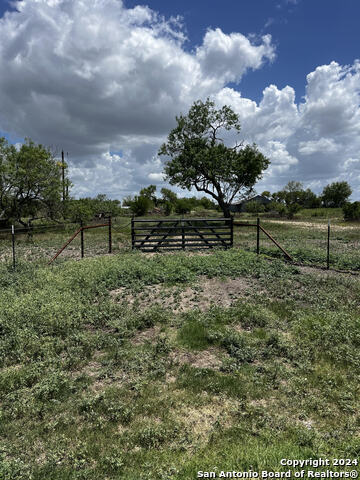 Details for 15790 County Road 580, LaCoste, TX 78039