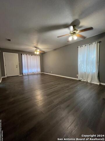 Image 5 of 6 For 222 Bexar Dr