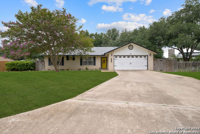 Details for 107 Summer Breeze, Castroville, TX 78009