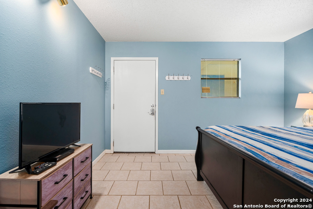 Image 20 of 50 For 810 Banyan Beach Dr 126