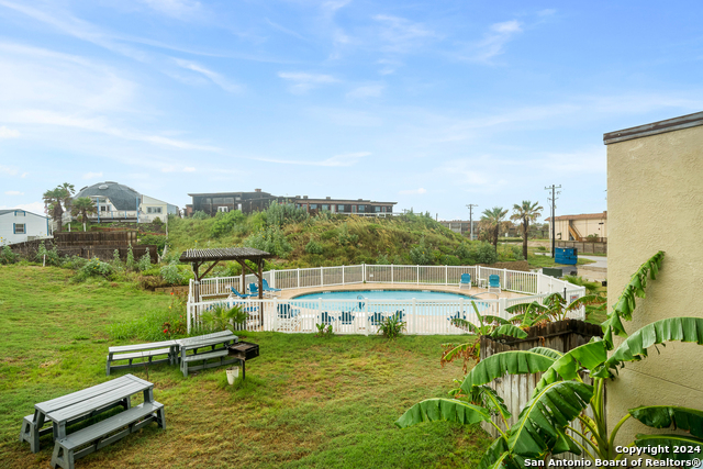 Image 31 of 50 For 810 Banyan Beach Dr 126