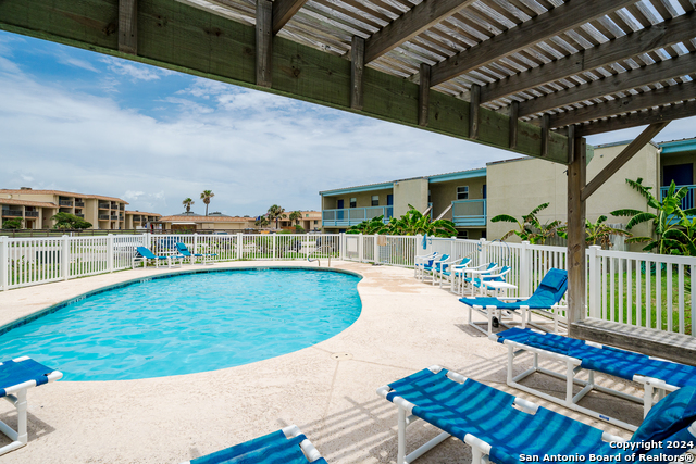 Image 42 of 50 For 810 Banyan Beach Dr 126