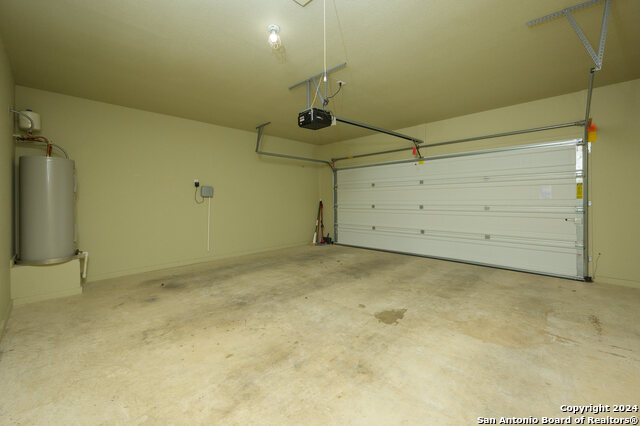 Listing photo id 20 for 2309 Cotton Blvd