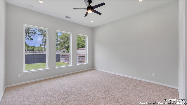 Listing photo id 21 for 241 Sandpiper Ln