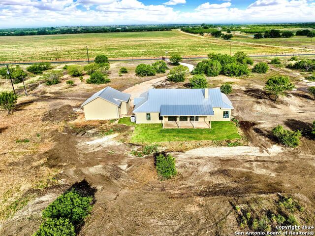 Details for 1216 Cr 424  , Hondo, TX 78861