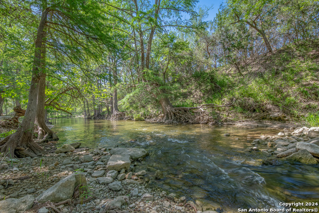 Image 19 of 19 For 220 Lazy Creek