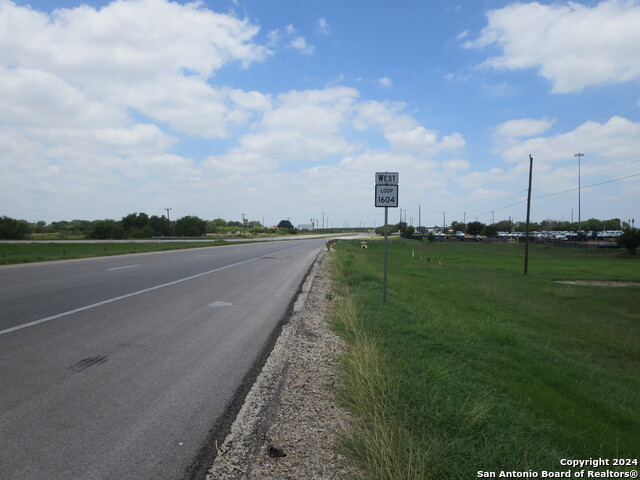 Image 12 of 13 For 4480 Loop 1604 E