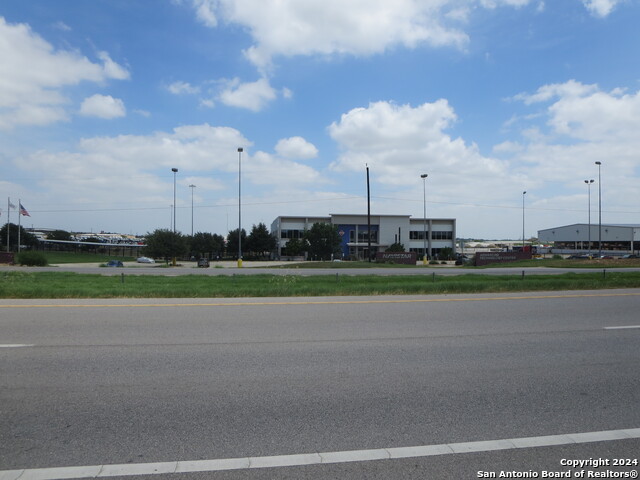 Image 13 of 13 For 4480 Loop 1604 E